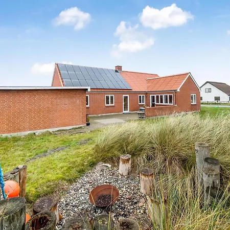 Vakantiehuis Lovely House With 4 Close To The North Sea *